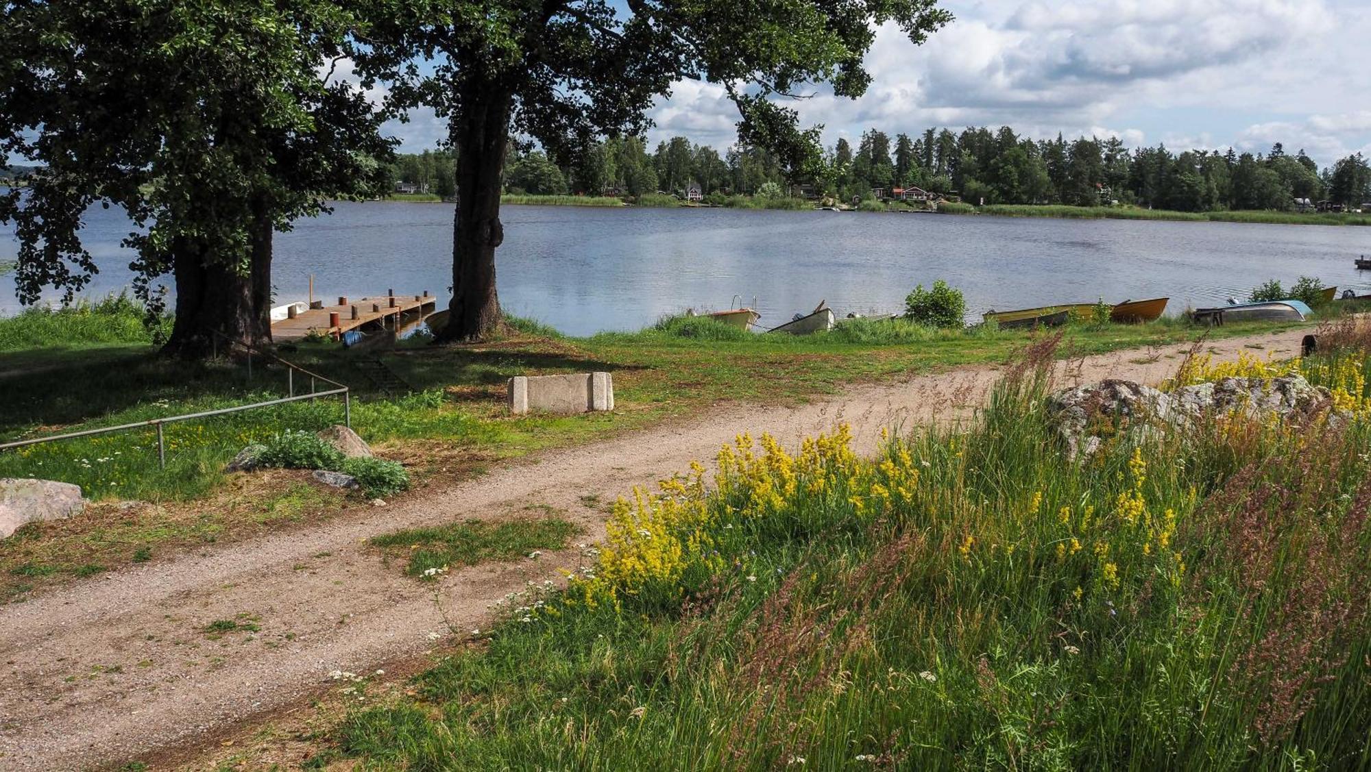 Komplett Laegenhet Med Sjoeutsikt Malmon Exterior foto